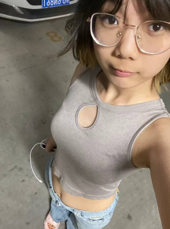 抖音博主 英国留学生反差婊 violent  泄露【45P 55V 1.08GB】