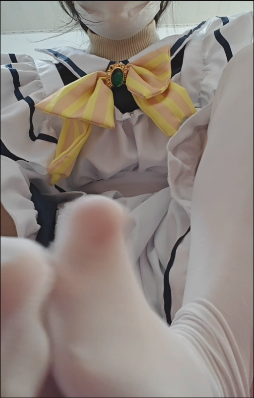 【新-足控】转转-女仆装 白过膝袜 轻羞辱 撸管指挥 倒计时【1V】【544MB百度云】