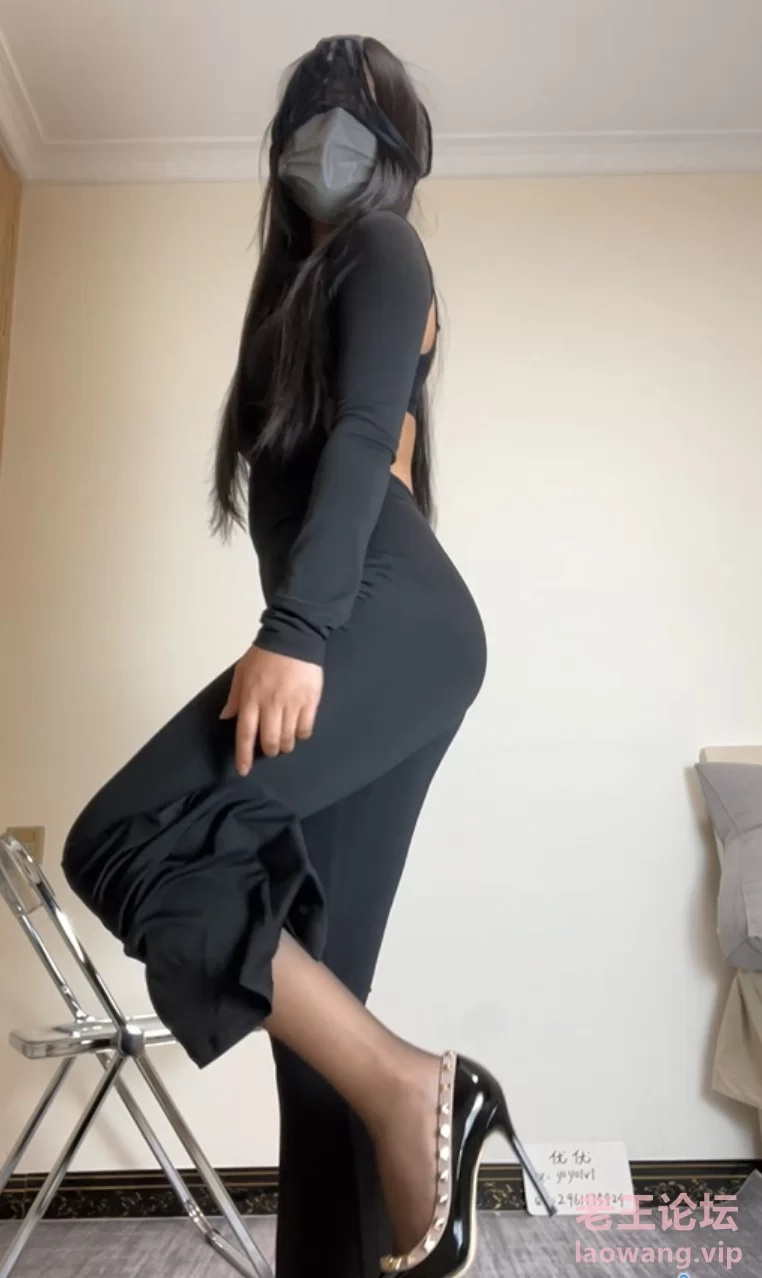 [福利姬]
[转载搬运] 丝袜熟女优优定制 裤里丝+主播网袜 [2V+3G][百度盘]