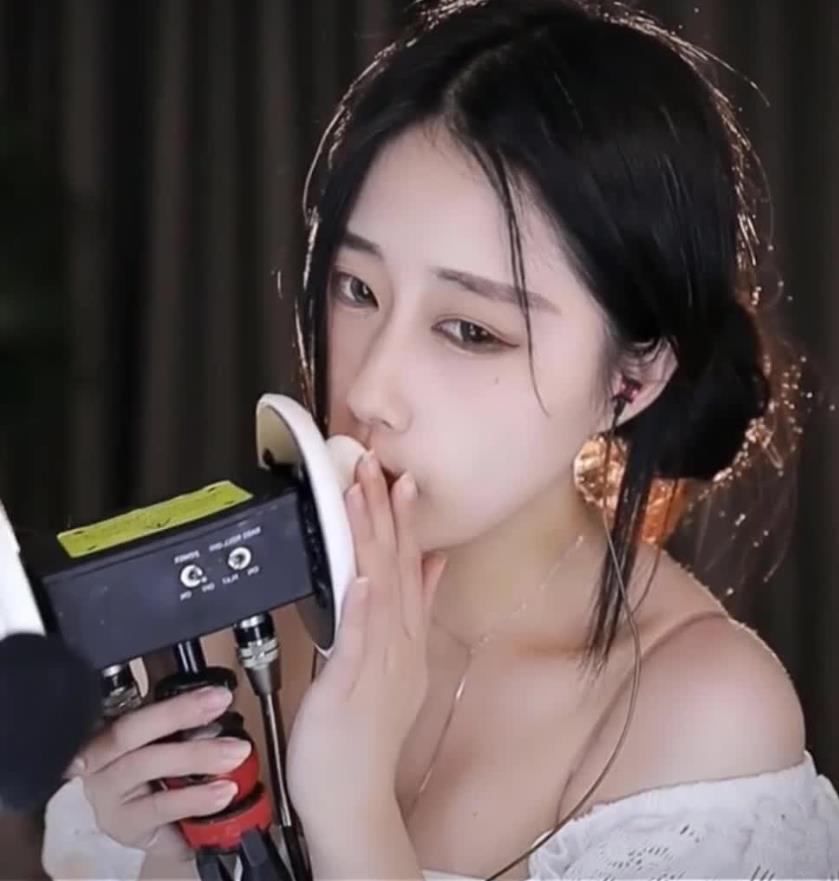 虎牙MY雪寒舔耳as-mr福利