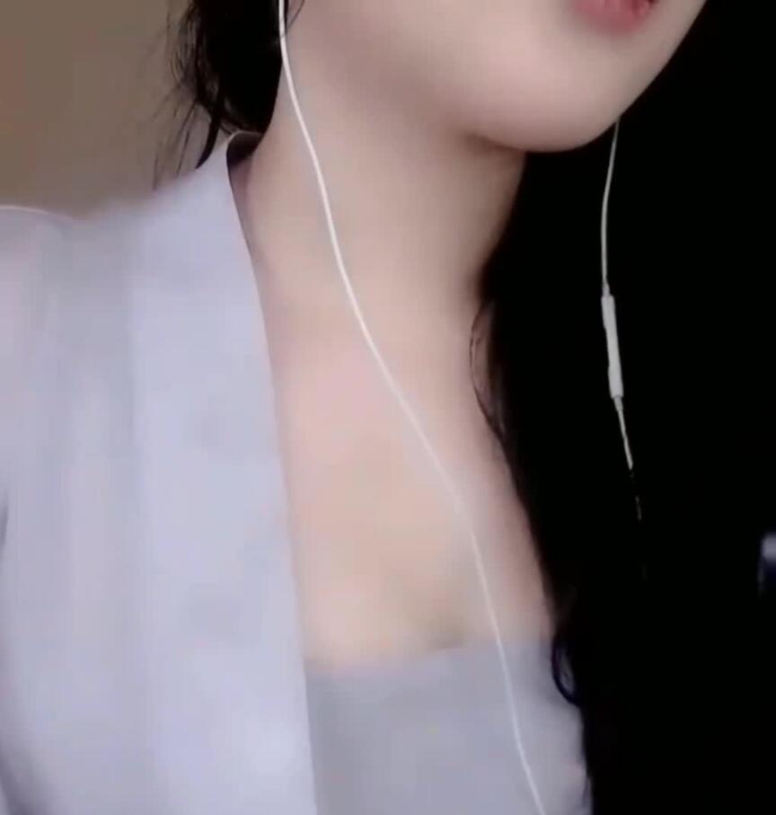 虎牙大伊伊最新ASMR福利手势+口腔音