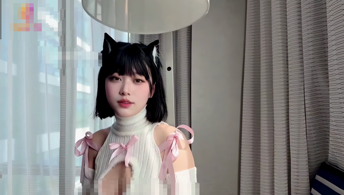 高颜值清纯小母狗【黑猫露娜酱】粉丝的肉体游戏2，黑猫酱被大黑鸡巴一插到底