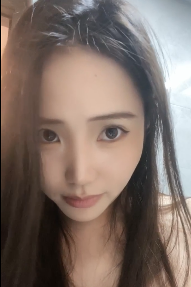 G奶女神主播-月亮躲在云朵-自慰福利（9V,6.18G）